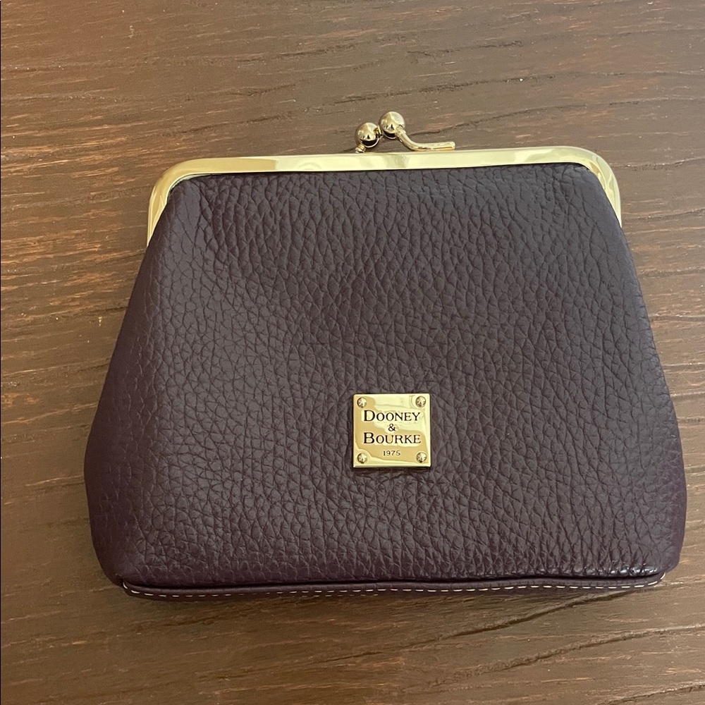 Dooney & Bourke Dark Brown Pebbled Leather Kiss-Lock Coin Purse *new *
